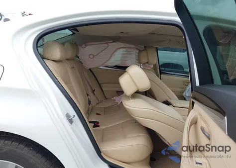 2013 BMW 528 из США, поврежденный, VIN WBAXG5C50DDY37857